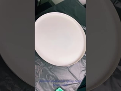 بريق خالص في الراتنج الواضح